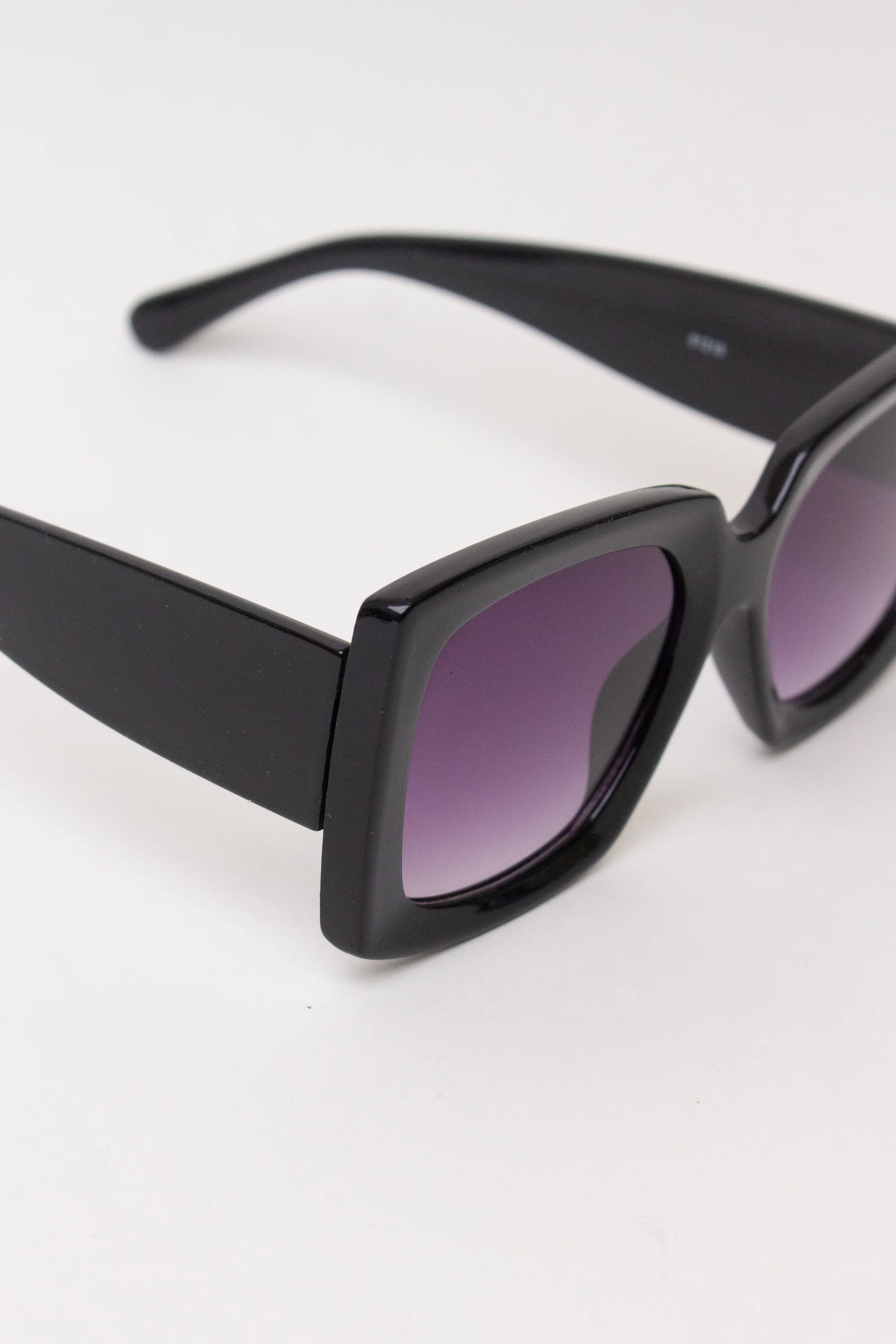 Acrylic Square Sunglasses - Image 5