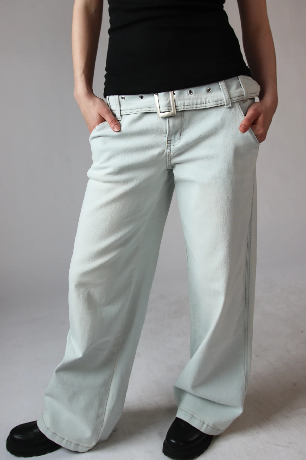 Belted Wide Leg Jeans - Image 6