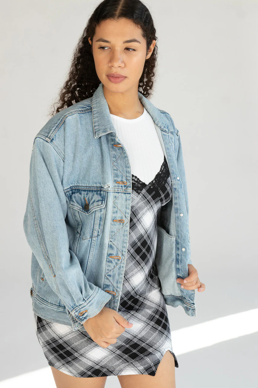 Distressed Eddie Bauer Denim Jacket - Image 4