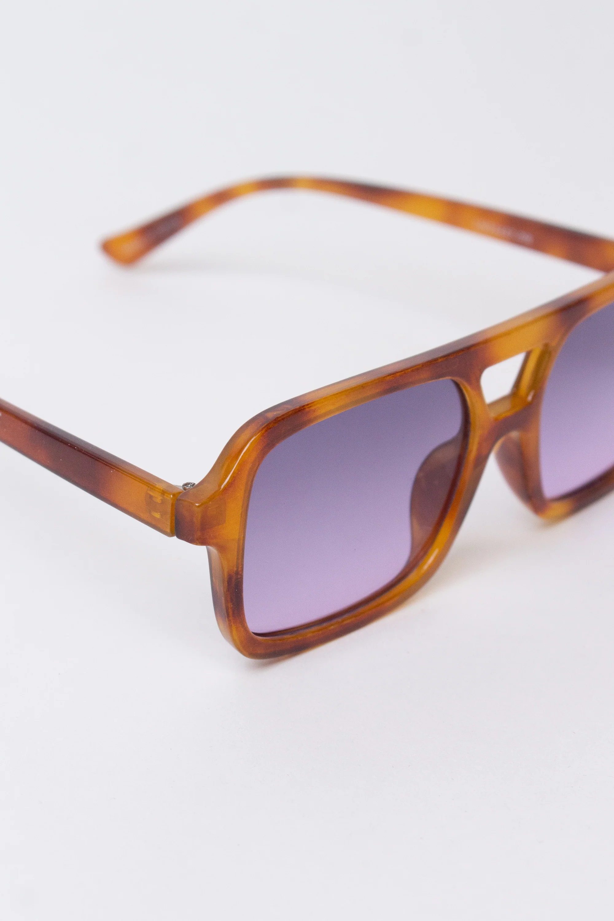 Double Bridge Tortoiseshell Sunglasses - Image 7