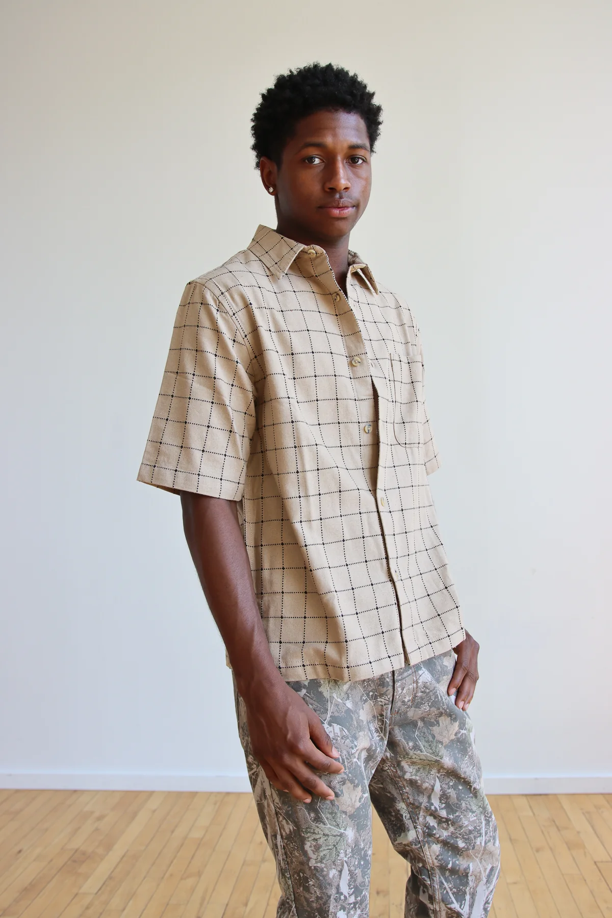 Grid Pattern Button Up Shirt - Image 7
