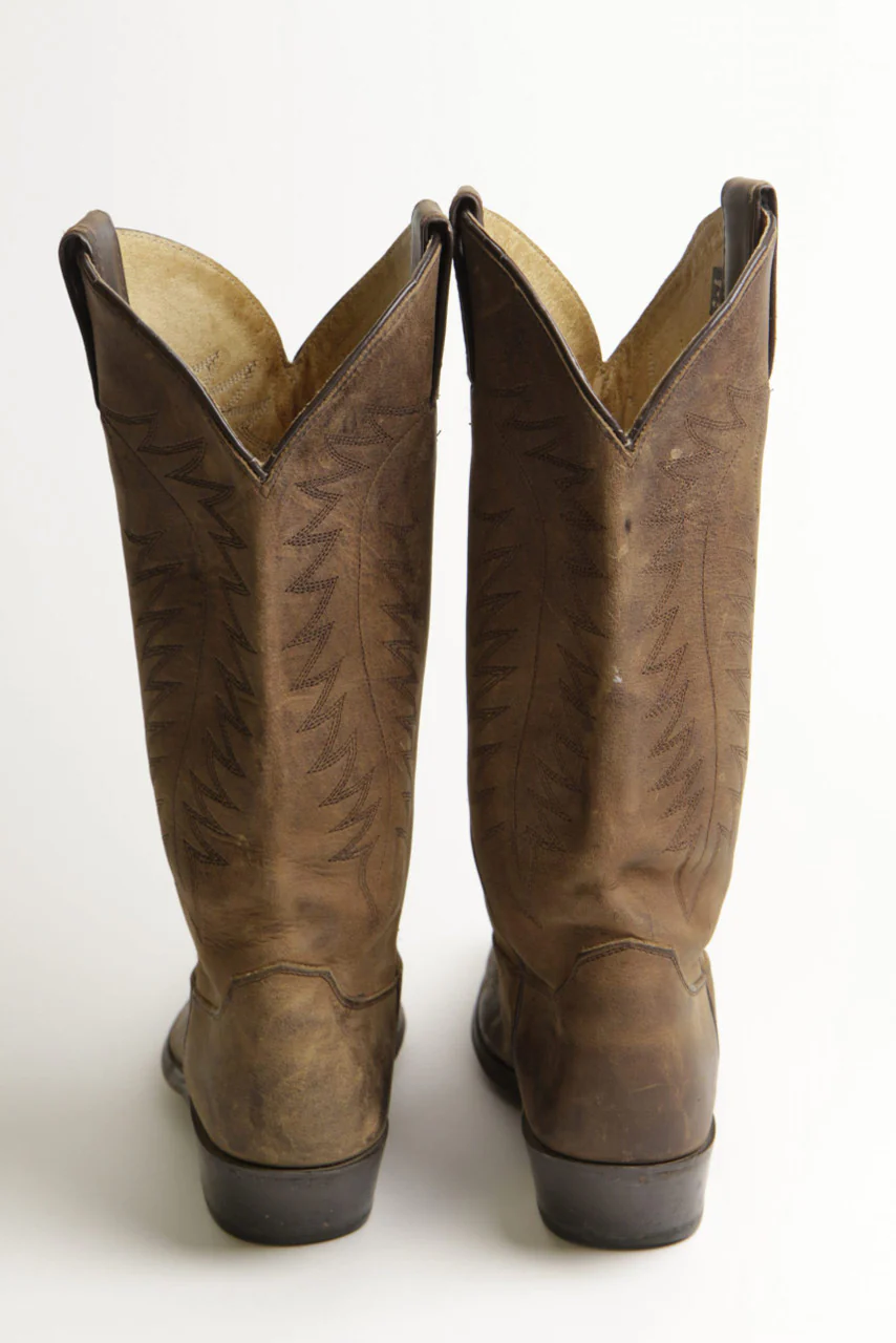 Men's 8.5B Justin Cowboy Boots - Image 2