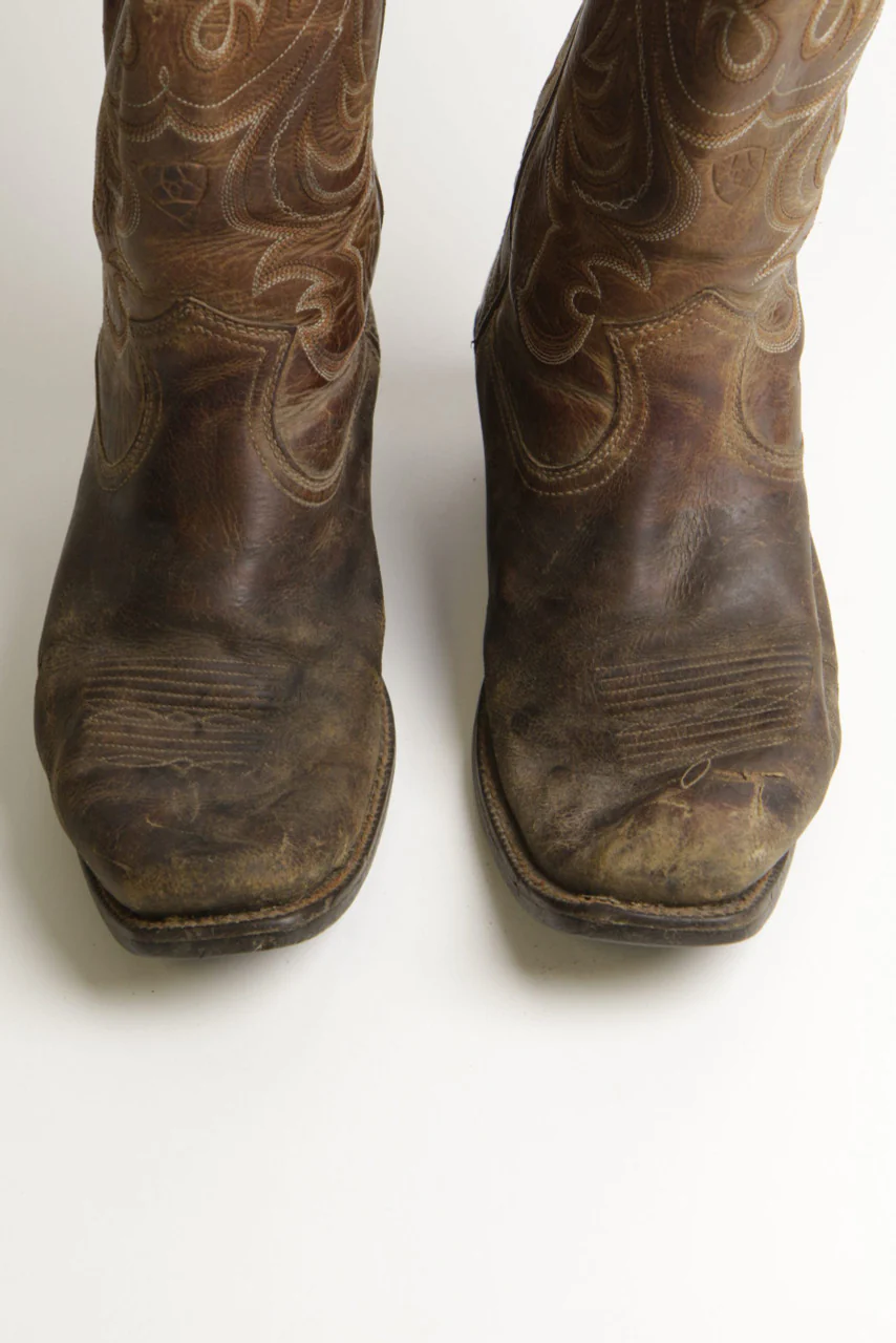 Men's Ariat 9EE Cowboy Boots - Image 2