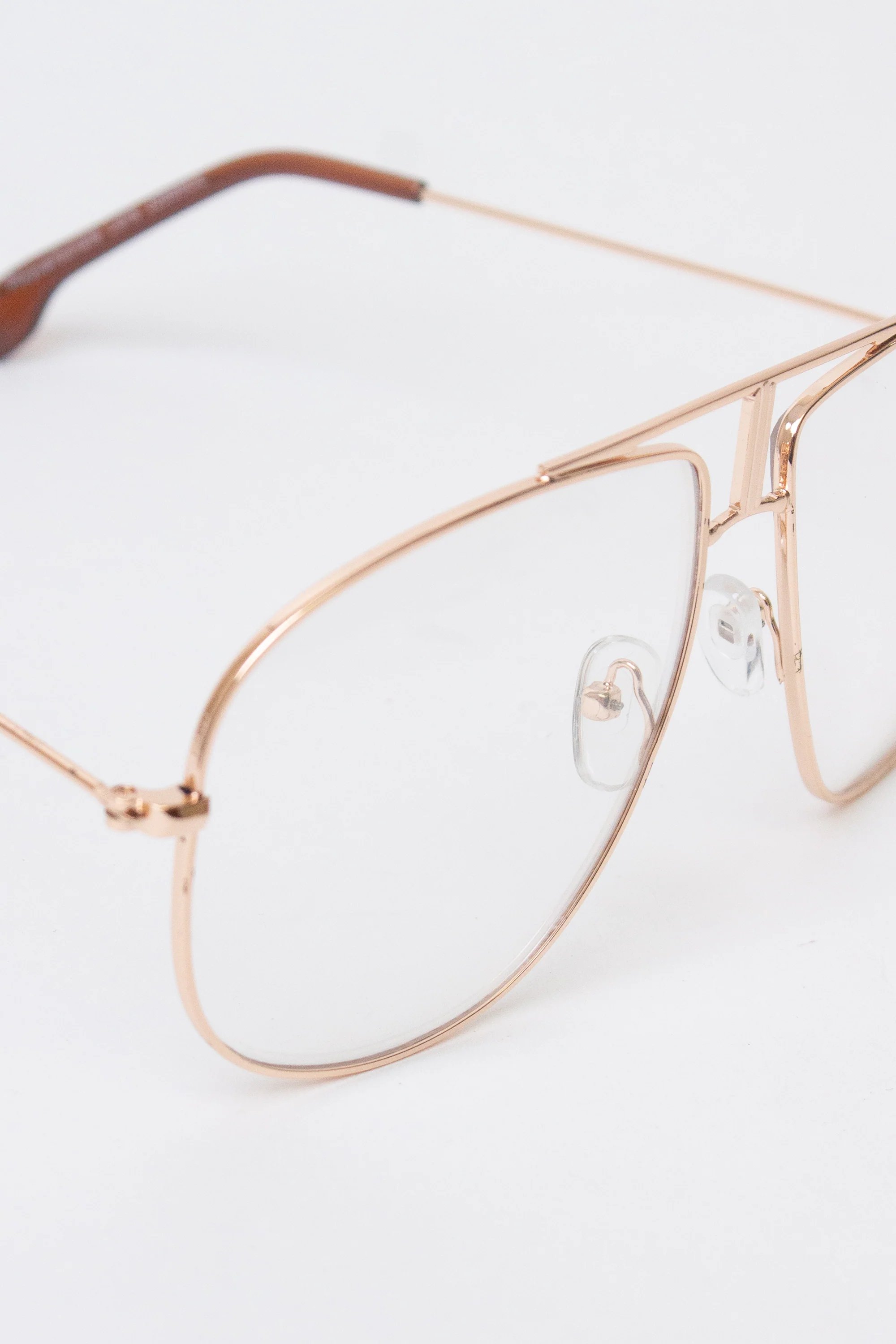 Metallic Frame Aviator Glasses - Image 3