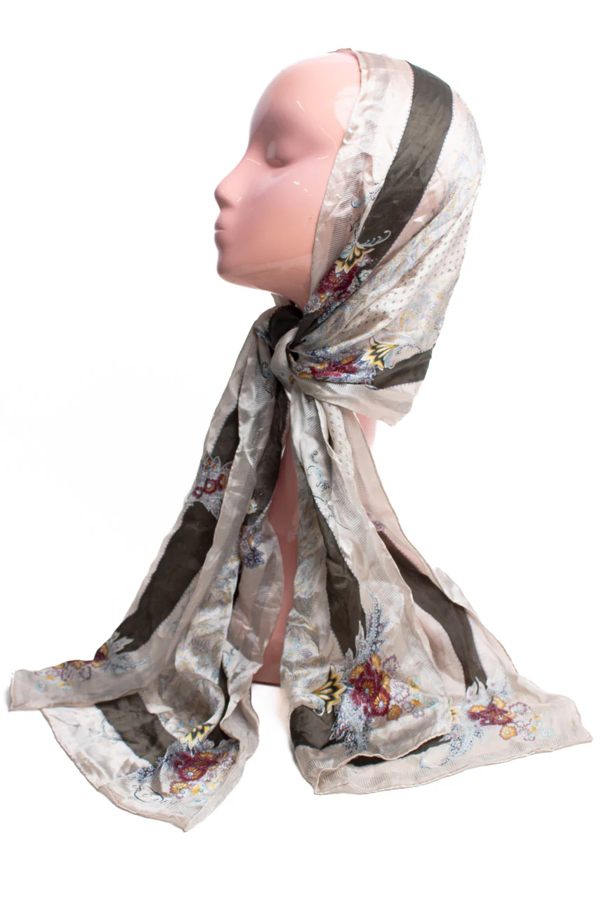 Oscar de la Renta Soft Floral & Paisley Designer Scarf - Image 4