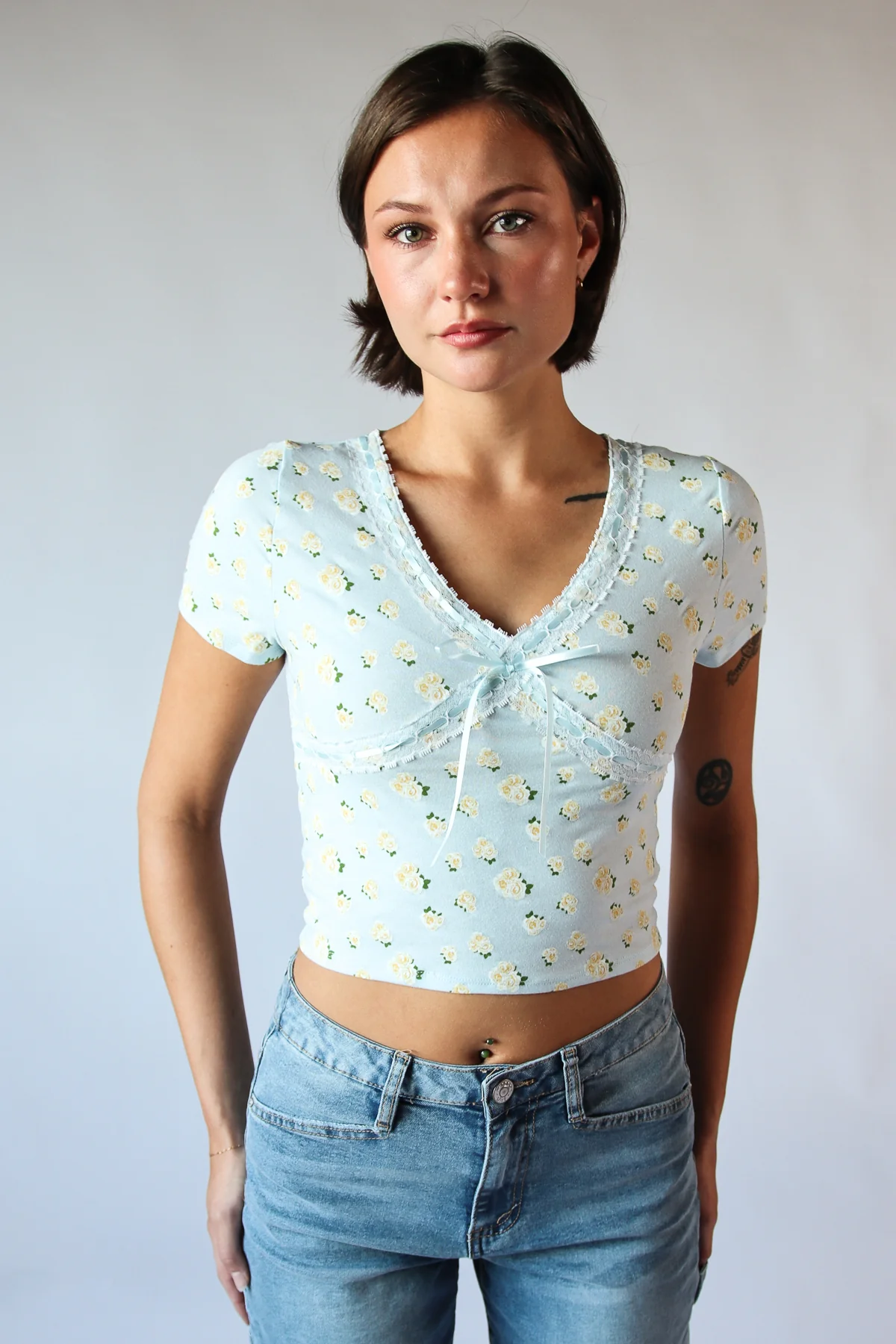 Patterned Ribbon Lace Trim Tee - Image 3