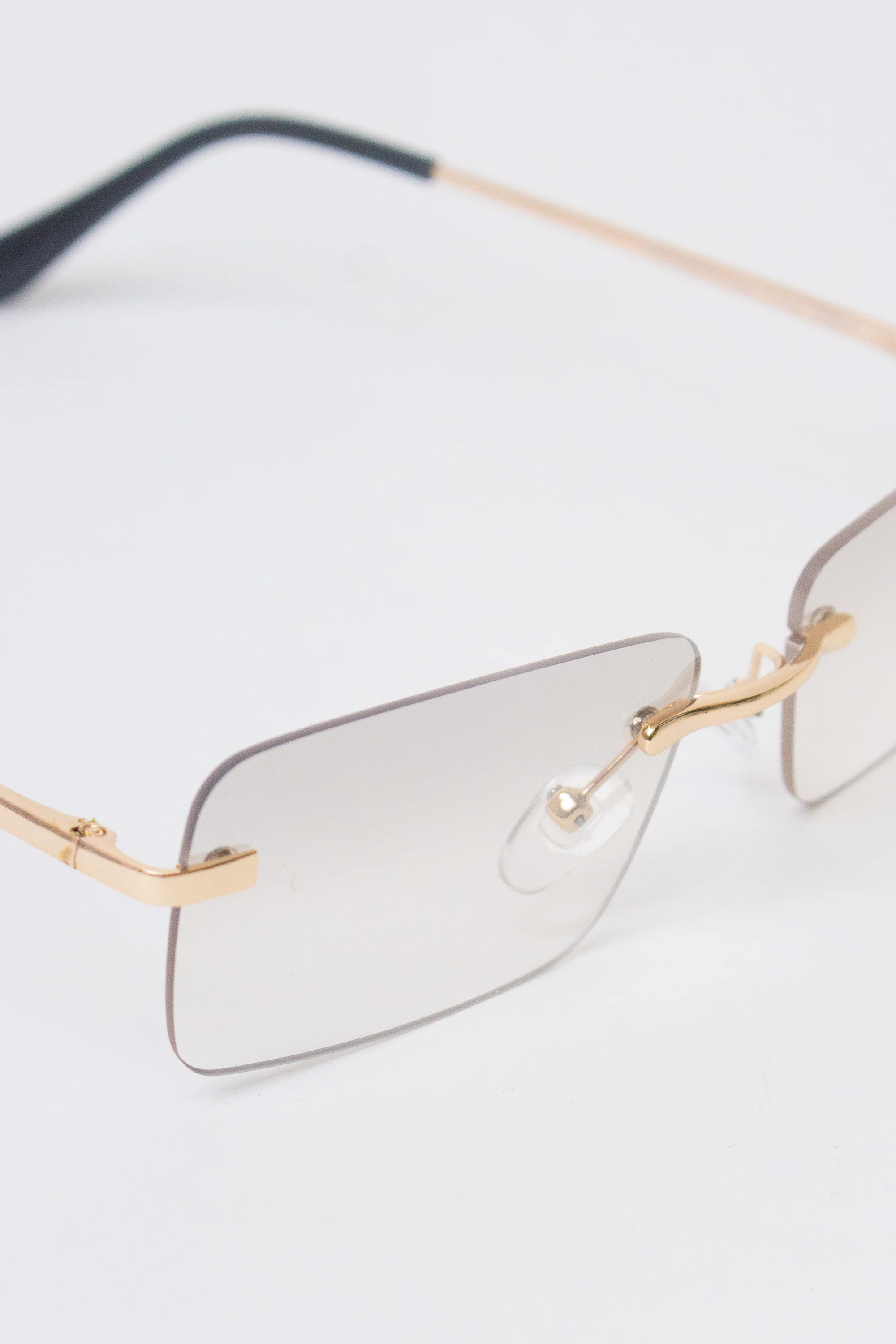 Rimless Rounded Rectangle Sunglasses - Image 13