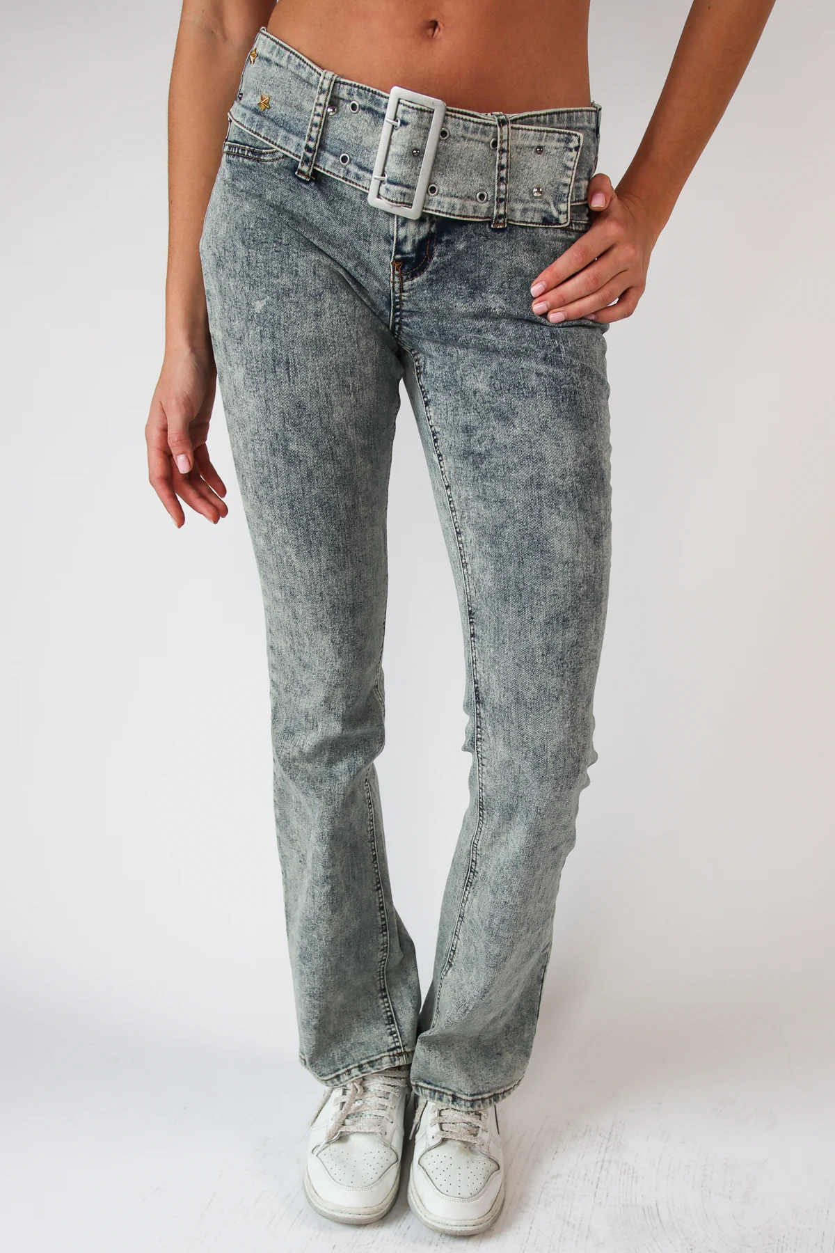 Star Studded Belted Jeans - Image 2