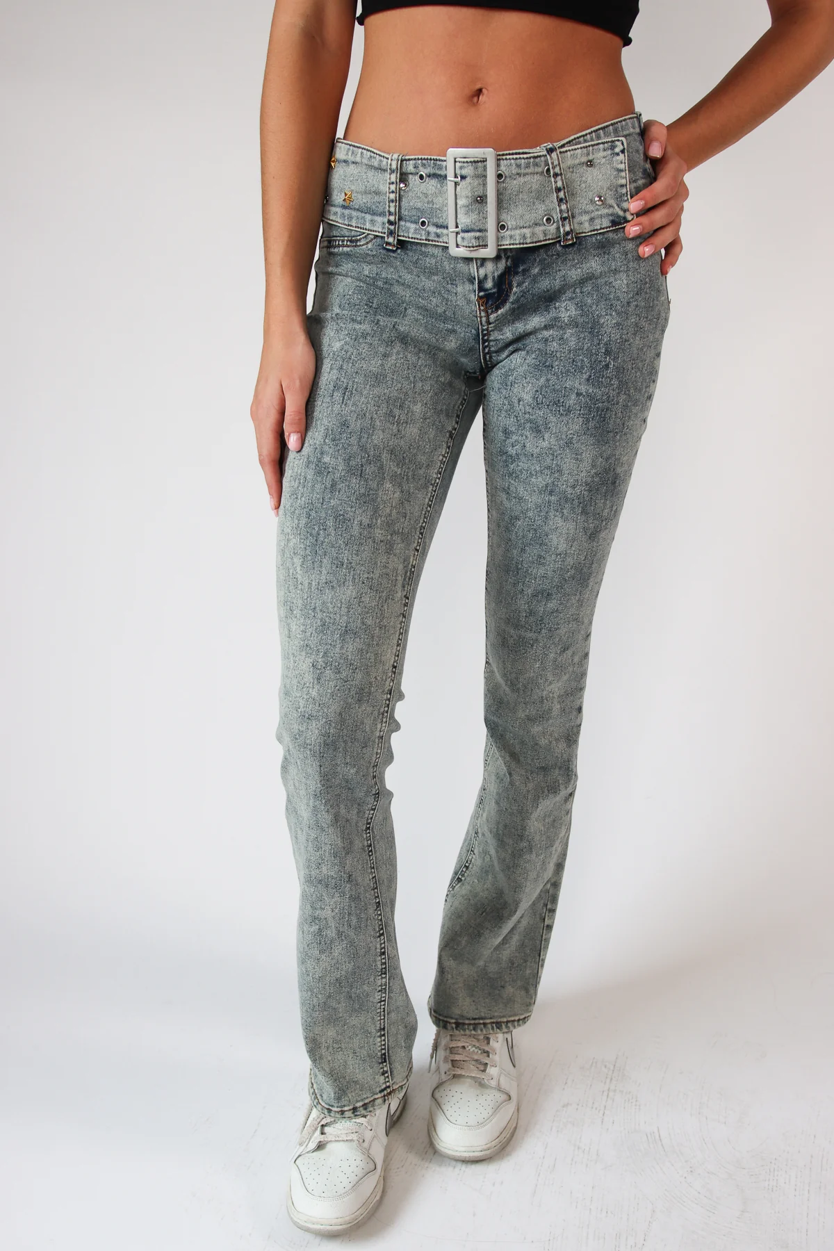 Star Studded Belted Jeans - Image 5