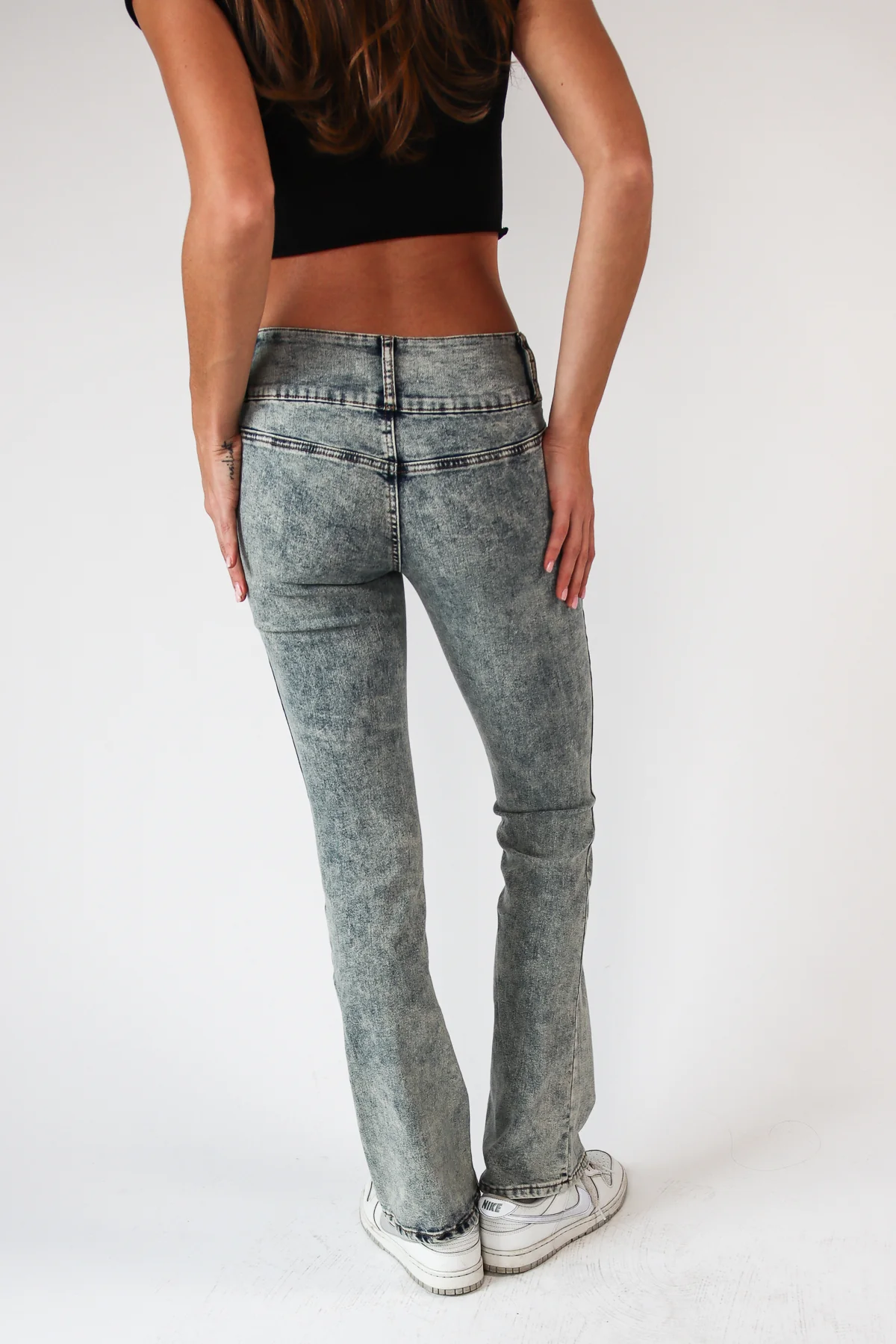 Star Studded Belted Jeans - Image 6