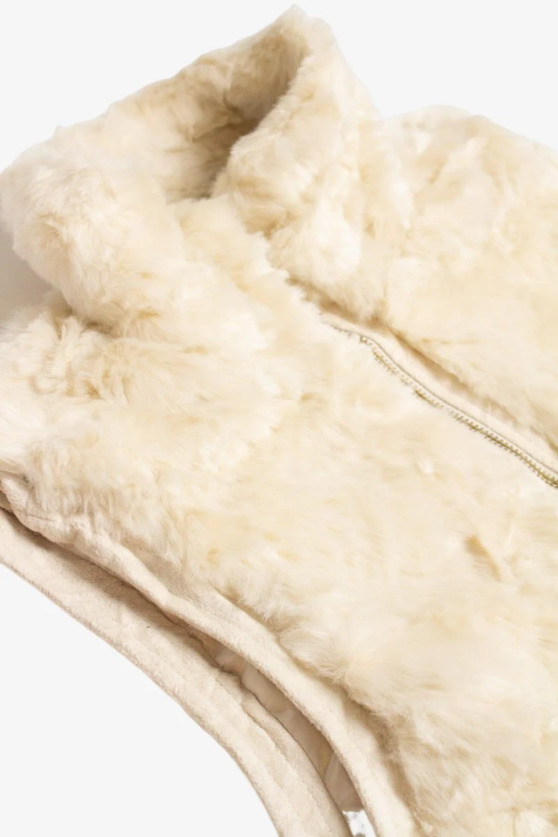 Swirling Cream Faux Fur Vest - Image 2