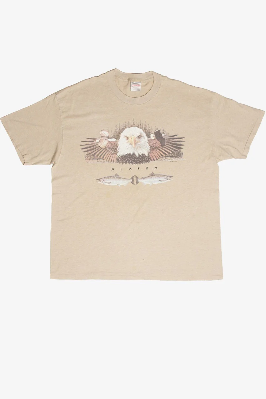 Vintage Alaska Wildlife Graphic T-Shirt