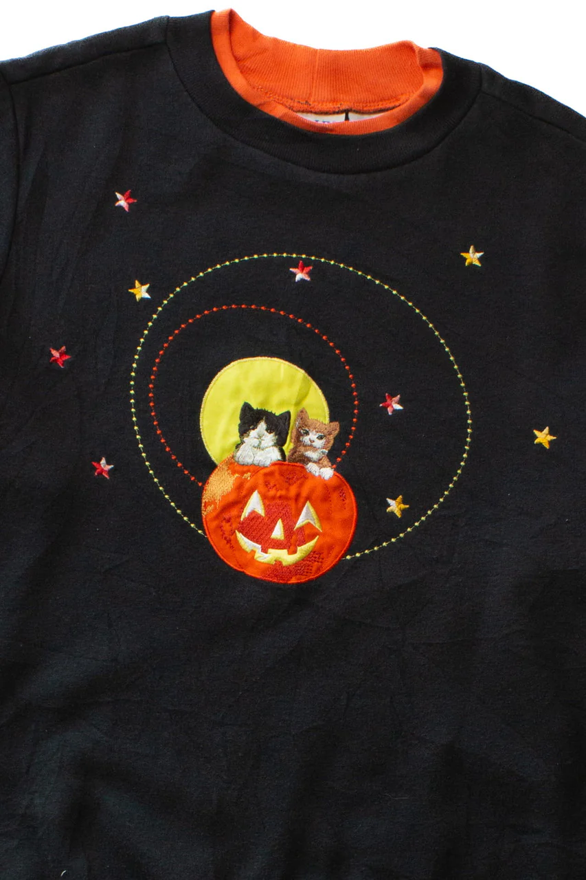 Vintage Embroidered Cats Halloween Sweatshirt (1990s) 679 - Image 2