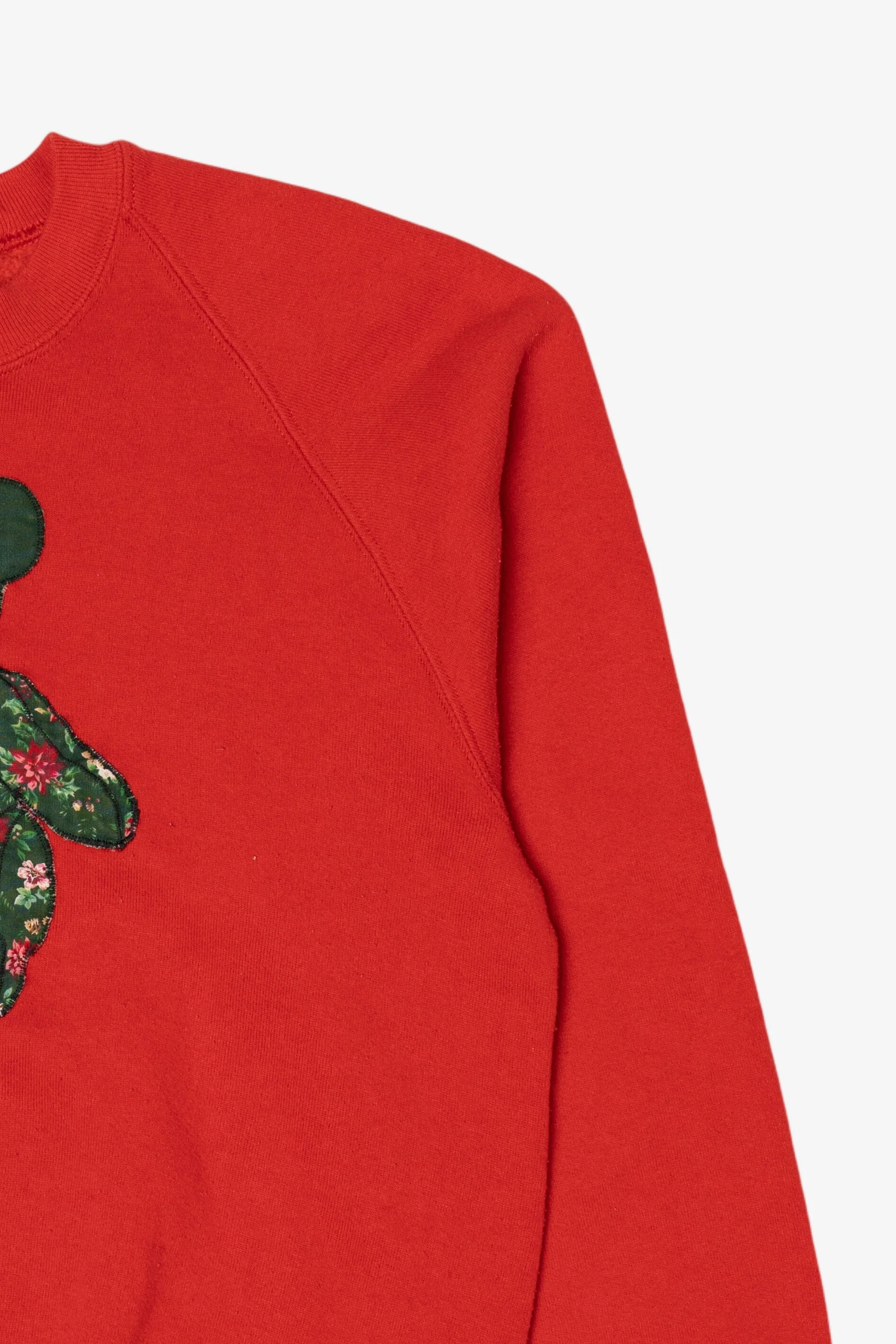 Vintage Embroidered Teddy Bear Raglan Sweatshirt (1990s) - Image 9