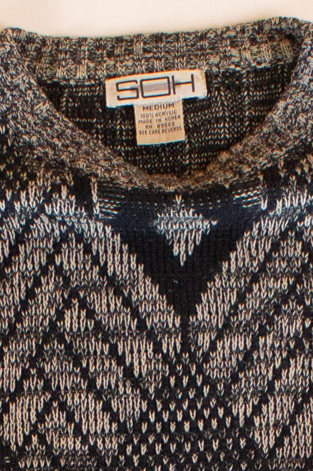 Vintage Gray Diamond Pattern Sweater (1980s) - Image 3