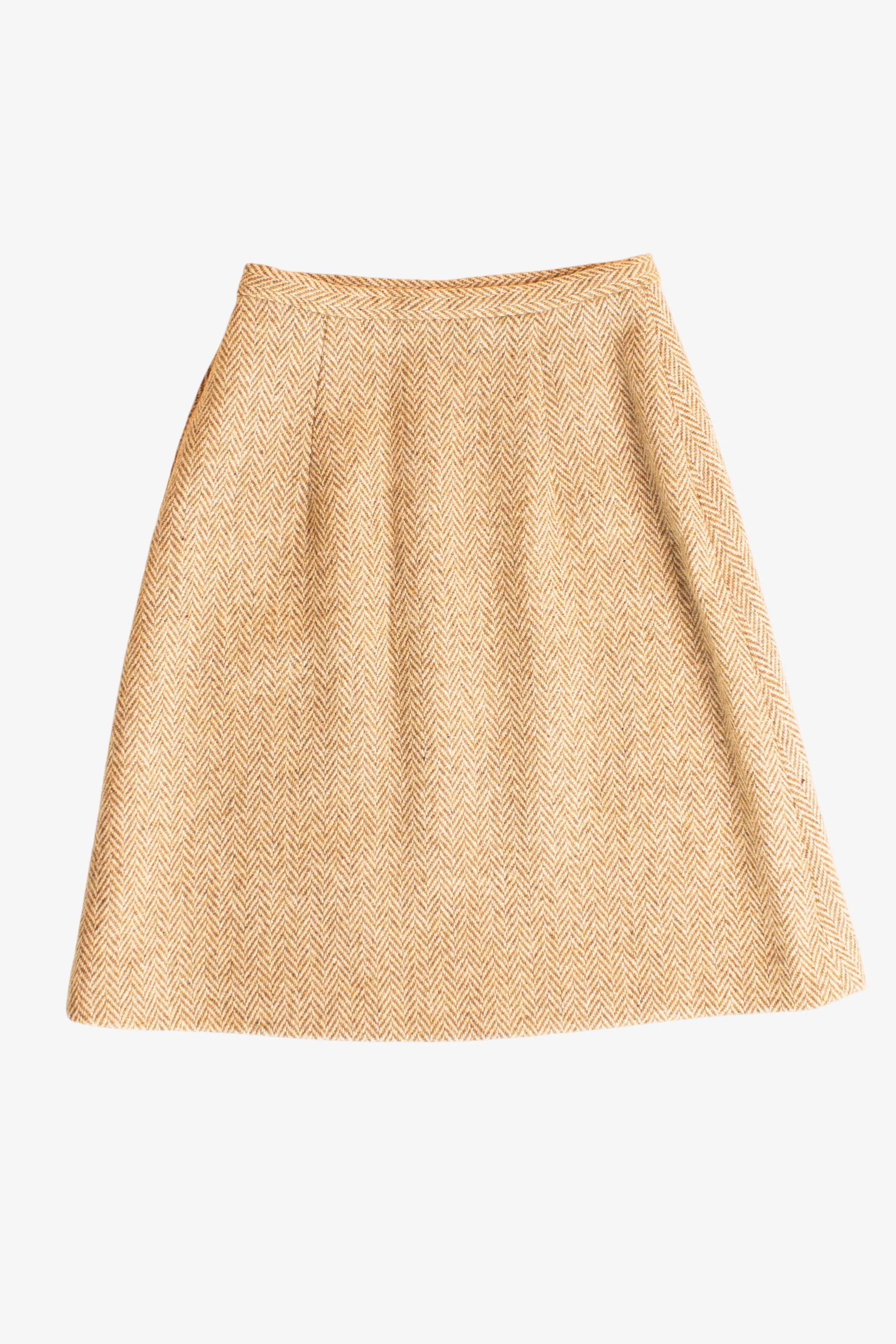 Vintage Tan Herringbone Skirt (1990s) - Image 4