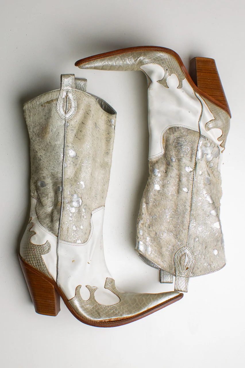 Vintage White and Silver Cowboy Boot (1990s) 1252 - Image 2